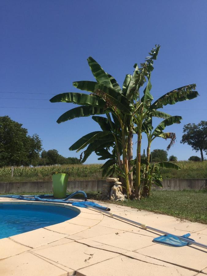 Petite Maison De Campagne Depaysante Villa Velet Exterior photo